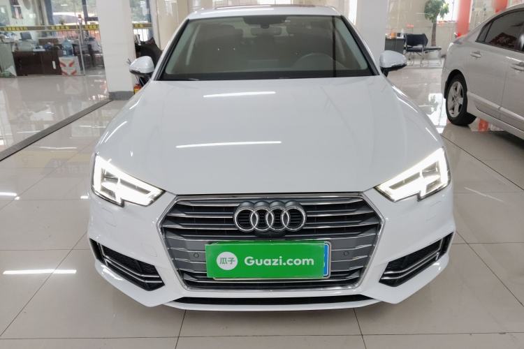 Used Audi A4L 2018 30th Anniversary Edition 40 TFSI Fashion Model

