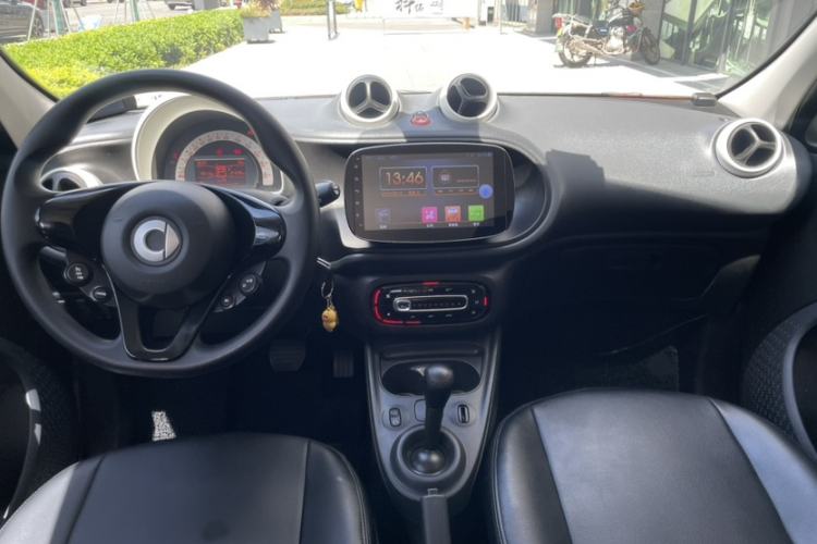 Used smart forfour 2016 1.0L 52 kW Dynamic Edition