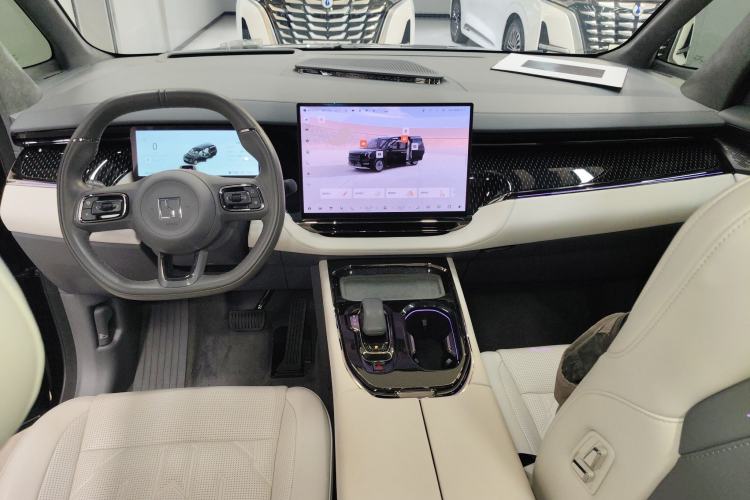 Used Zeekr 009 2024 7-Seater Walk-Through Version Four-Wheel Drive 108 kWh Center Console