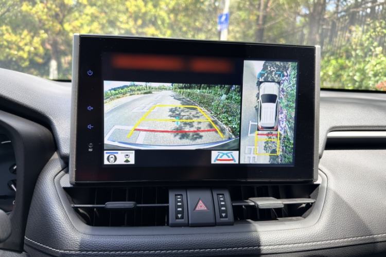 Used Toyota RAV4 2022 2.0L CVT 4x4 Fashion Edition Interior 6