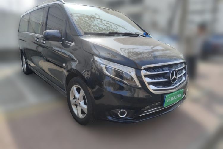 Used Mercedes-Benz Vito 2016 2.0T Business Edition Front Right 45 Deg