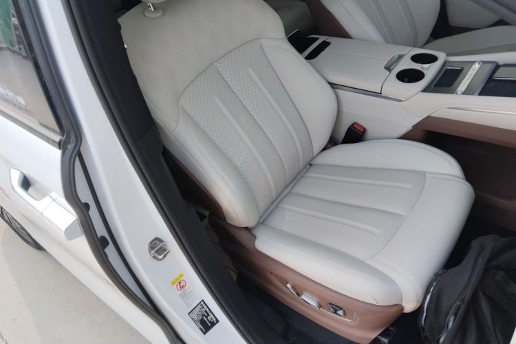 Used BYD Xia 2025 DM-i 1.5T 180km Beyond Edition Right Front Seat