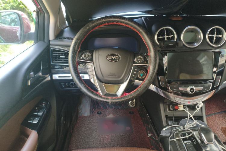 Used BYD Tang New Energy 2015 2.0T Four-Wheel-Drive Flagship Model