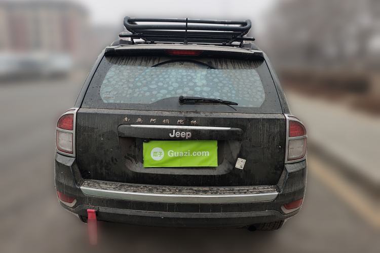 Used Jeep Compass 2013 2.0L two-wheel drive sport version
