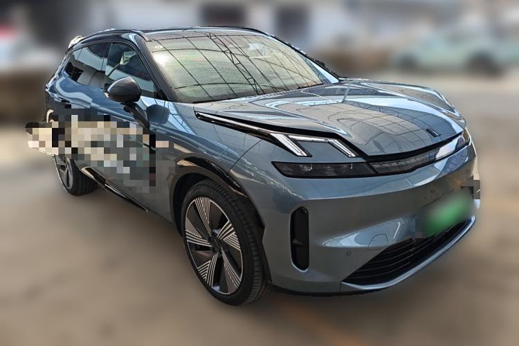 Used Lynk & Co 08 EM-P 2025 220 km All-Wheel-Drive Performance Halo