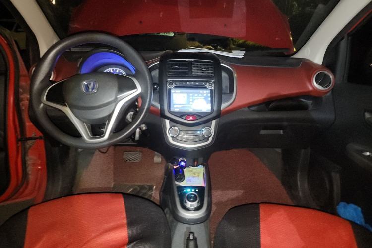 Used CHANGAN Benni 2014 1.4L IMT Luxury Model Center Console