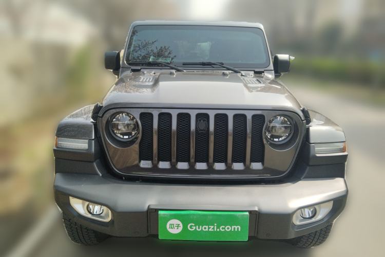 Used Jeep Wrangler 2019 2.0T Sahara Four-Door Version China VI Emission Standard
