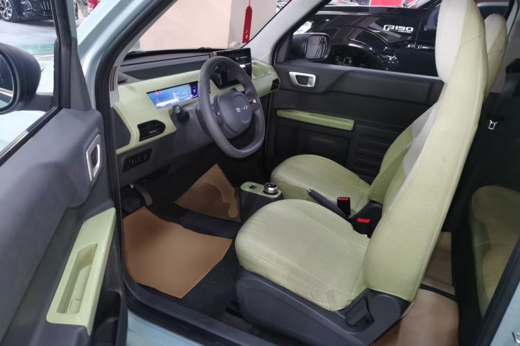 Used Geely Galaxy Panda 2023 Panda Mini 200km Endurance Bear
