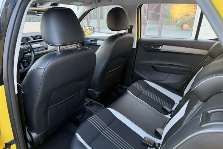 Used Skoda Fabia 2015 1.6L Automatic Sport Edition
