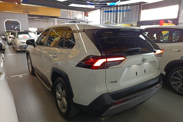 Used Toyota RAV4 2020 2.0L CVT Two-Wheel Drive Fashion Edition