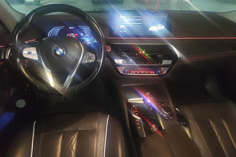 Used BMW 5 Series New Energy 2020 Mileage Upgrade Version 530Le Luxury Package Center Console