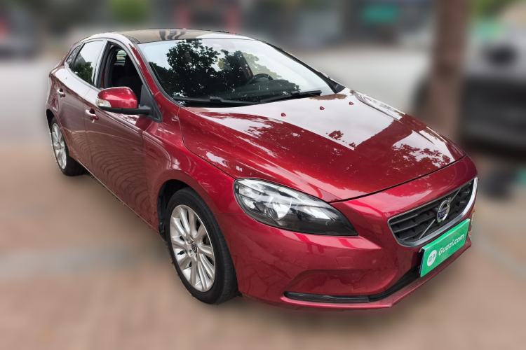 Used Volvo V40 2013 2.0T Zhiyi Edition