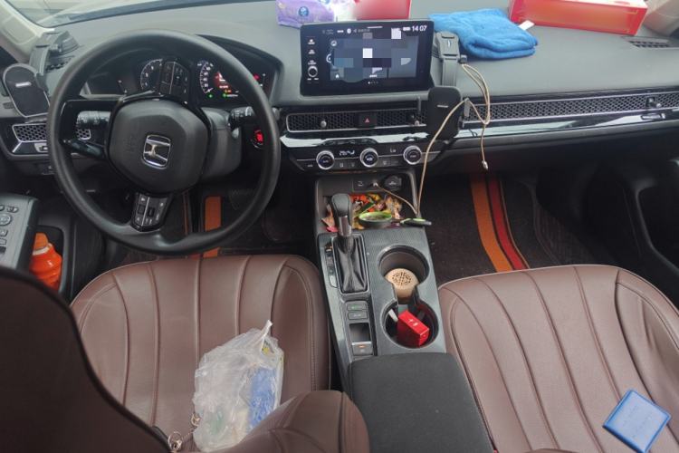 Used Honda Civic 2025 240TURBO CVT Smart & Fun Plus Center Console