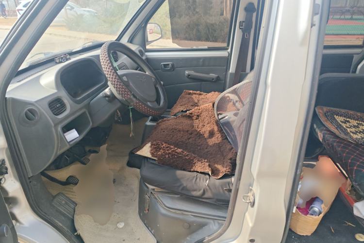 Used Wuling Zhiguang 2010 1.0L New Version Practical Edition with Short Body
