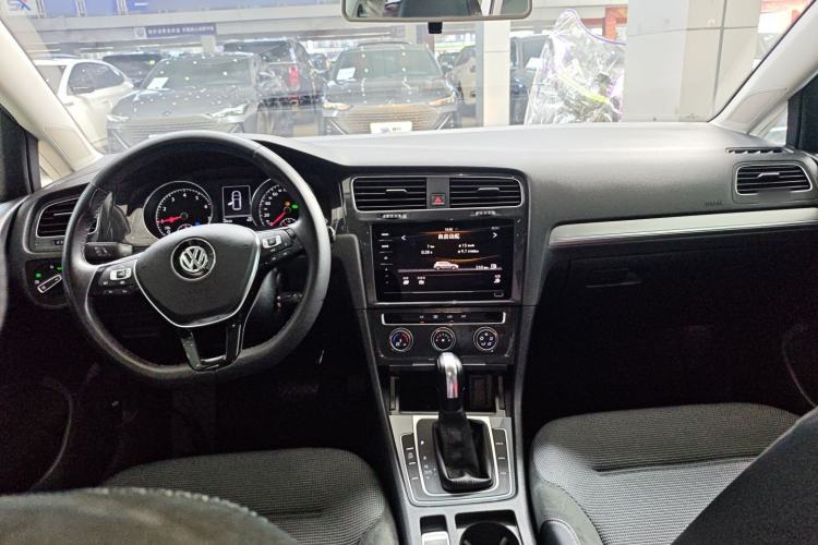 Used Volkswagen Golf 2020 280TSI DSG Comfort Version
