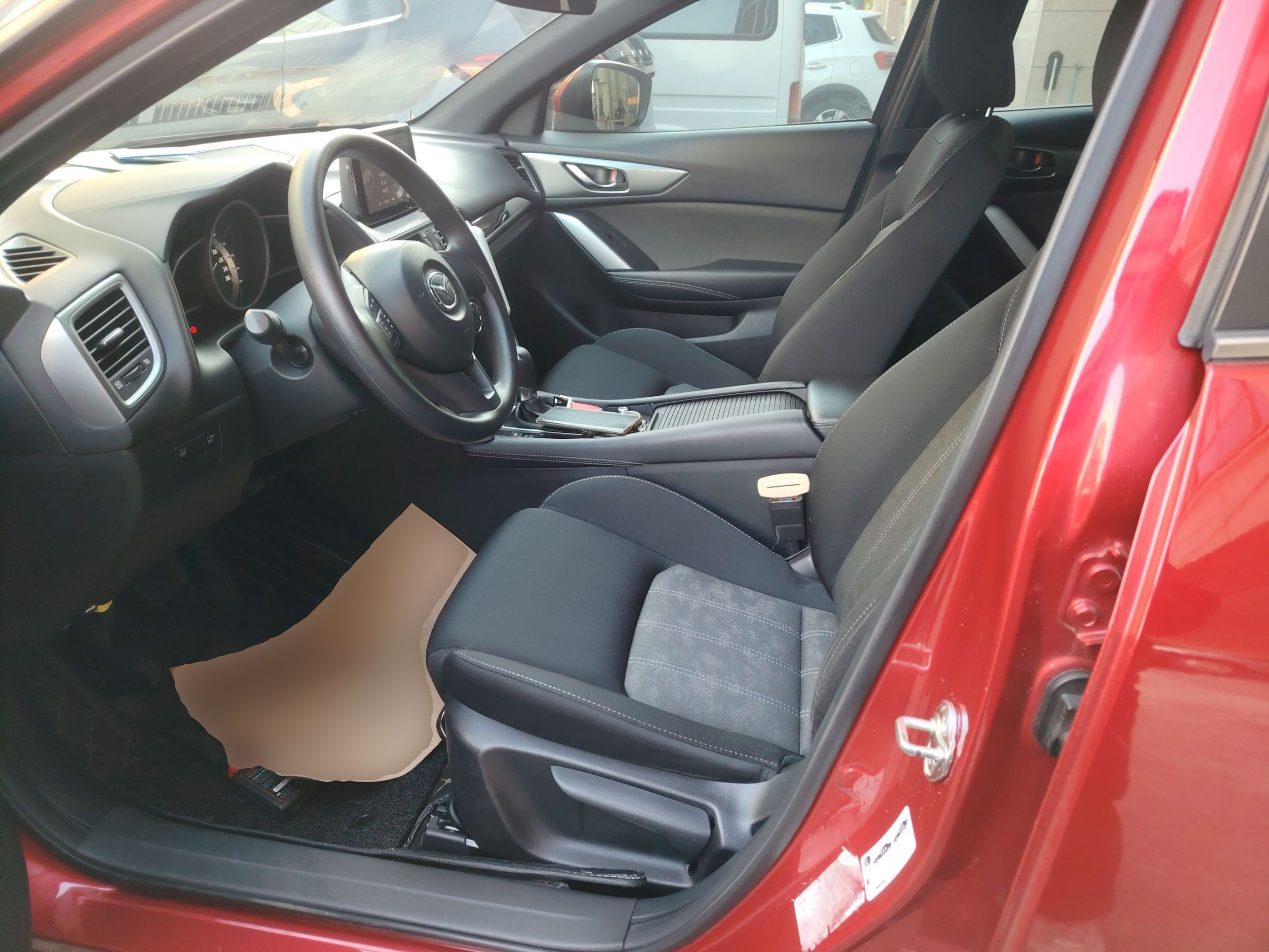 Переднее сиденье в автомобиле