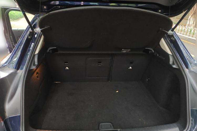 Used Mercedes-Benz GLA 2017 GLA 200 Fashion Model Trunk