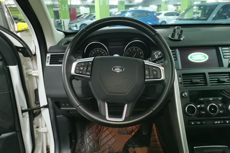 Used Land Rover Discovery Sport 2019 240 PS SE Version China VI Standard Steering Wheel