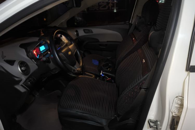 Used Chevrolet Aveo Sonic 2013 Sedan 1.4L Automatic with Sunroof