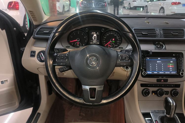 Used Volkswagen Magotan 2013 1.8TSI Luxury Model Steering Wheel