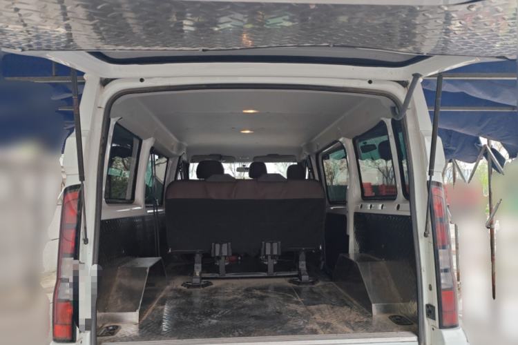 Used JMC Fushun 2022 2.0T Manual Multi-Function Passenger Vehicle Short Wheelbase Low Roof 6-Seater Trunk