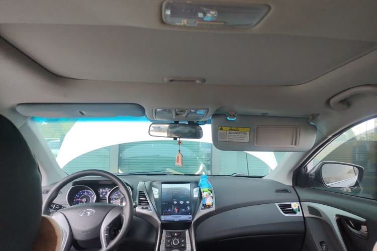 Used Hyundai Elantra (5th Generation / Langdong) 2016 1.6L Automatic Smart Version
