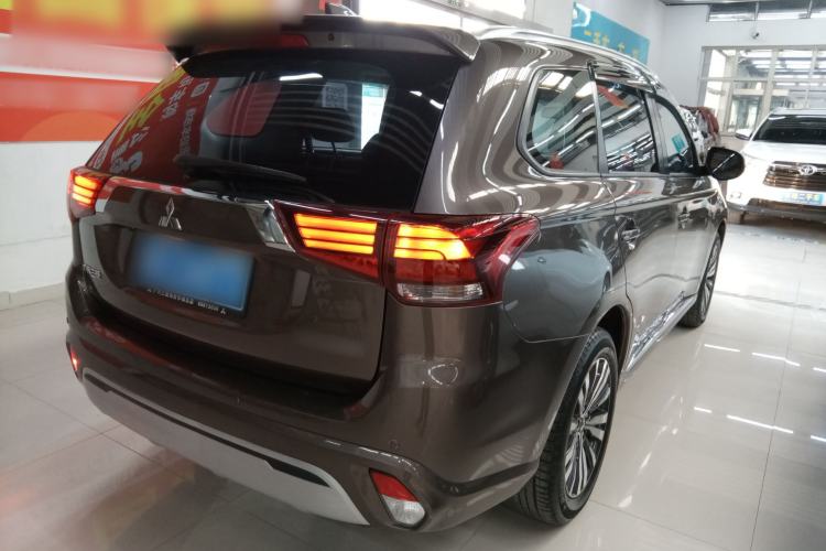 Used Mitsubishi Outlander 2021 Revised Version 2.0L Two-Wheel Drive Enjoyment Edition 5 Seats
