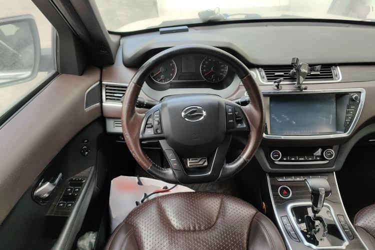 Used Land X7 2015 2.0T Panoramic Prestige Edition
