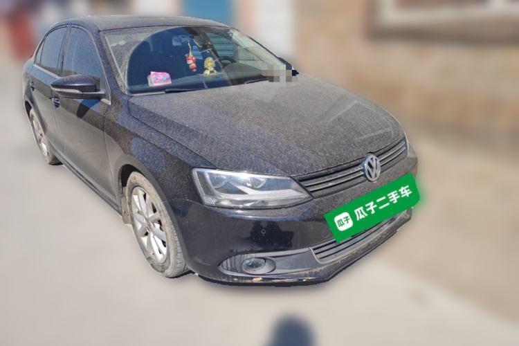 Used Volkswagen Sagitar 2012 1.4TSI Manual Luxury Model Front Right 45 Deg