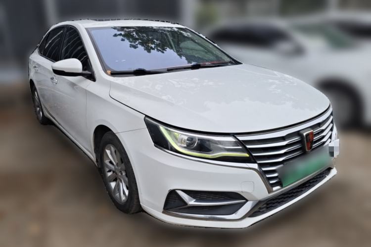 Used Roewe i6 New Energy 2017 45T Hybrid Connect & Smart Enjoyment Edition Front Right 45 Deg