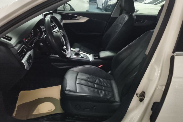 Used Audi A4L 2019 40 TFSI Fashion Edition China VI Emission Standard