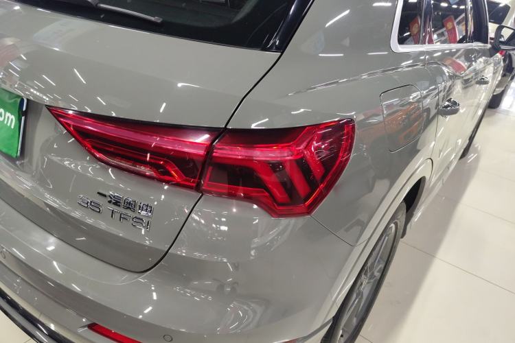 Used Audi Q3 2024 35 TFSI Ambition Dynamic Edition
