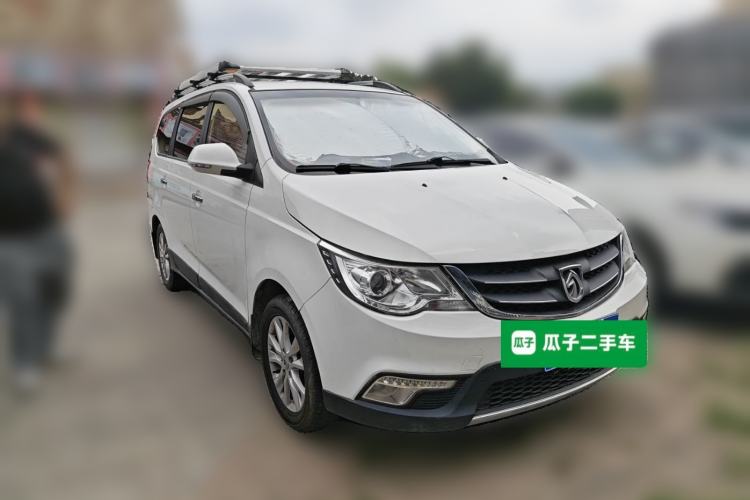 Used Baojun 730 2014 1.5L manual Comfort version 7 seats

