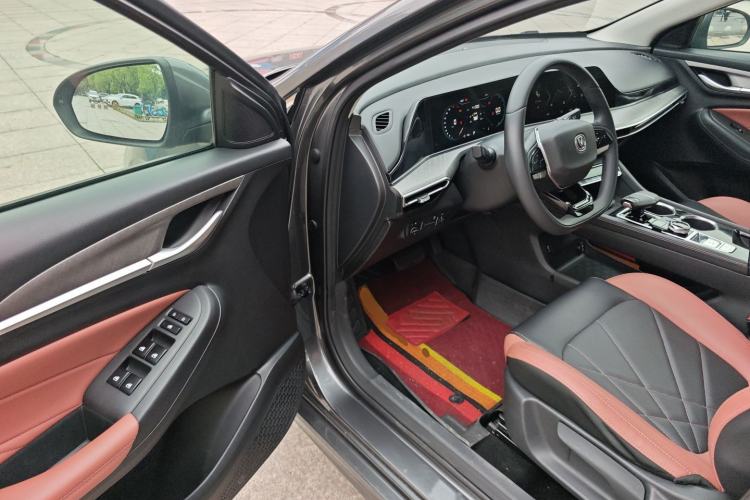 Used CHANGAN Eado 2022 PLUS Blue Whale NE 1.4T GDI DCT Prestige Edition Driver Seat