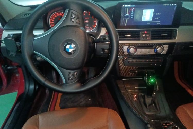 Used BMW 3 Series 2011 320i Luxury Edition
