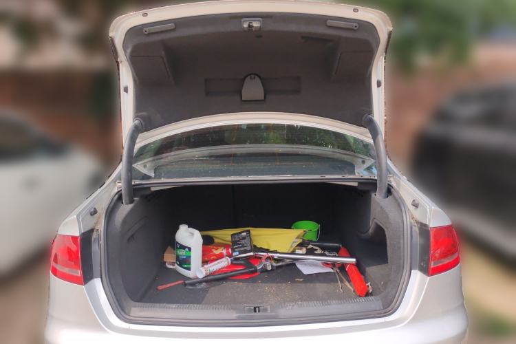 Used Audi A4L 2011 2.0 TFSI Standard Model Trunk