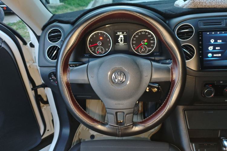 Used Volkswagen Tiguan 2016 280TSI Automatic Two-Wheel-Drive Silk Road Style Edition Steering Wheel