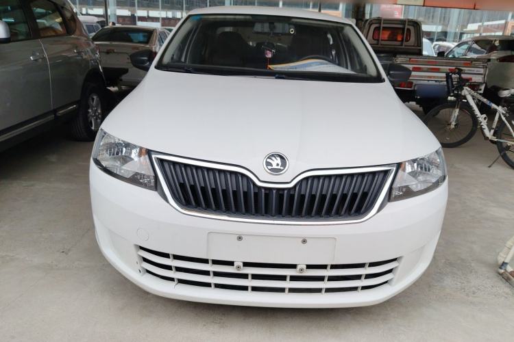 Used Skoda Rapid 2016 1.6L Manual Front-Wheel-Drive Version