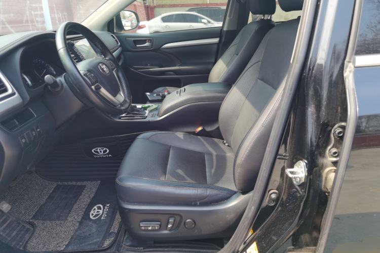 Used Toyota Highlander 2018 2.0T Four-Wheel Drive Luxury Version 7 Seats China VI Standard
