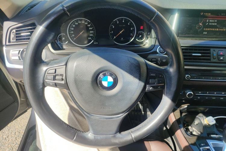 Used BMW 5 Series 2017 525Li Luxury Design Package Steering Wheel