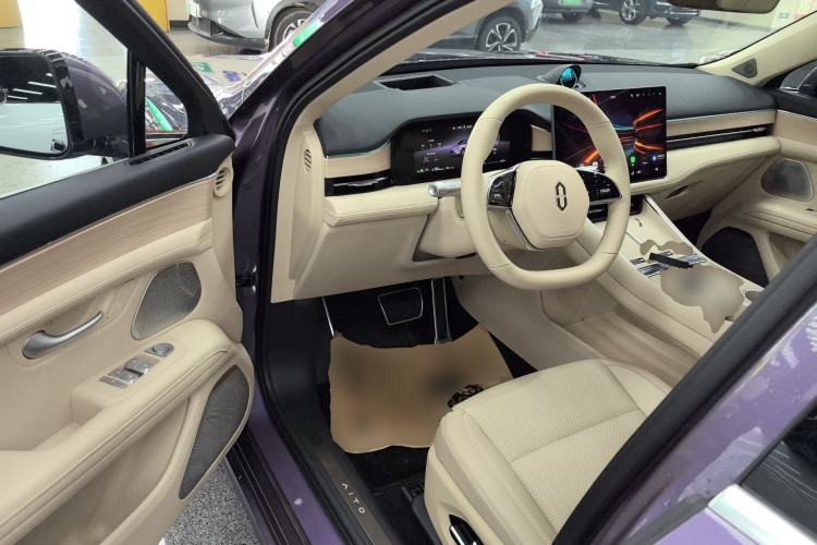 Used Hima AITO M5 2025 Extended-Range Ultra All-Wheel-Drive Version Driver Seat