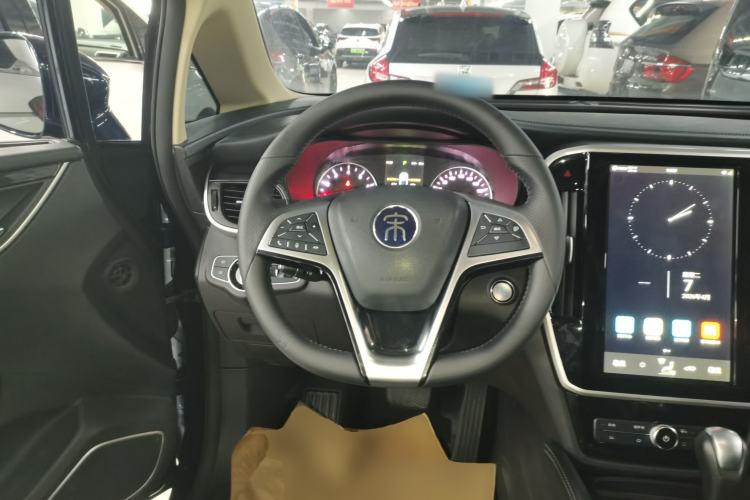 Used BYD Song MAX 2018 1.5T Automatic Smart Connect Elite Model with 6 Seats Steering Wheel