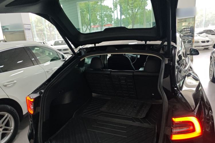 Used Tesla Model Y 2022 Rear-Wheel-Drive Version