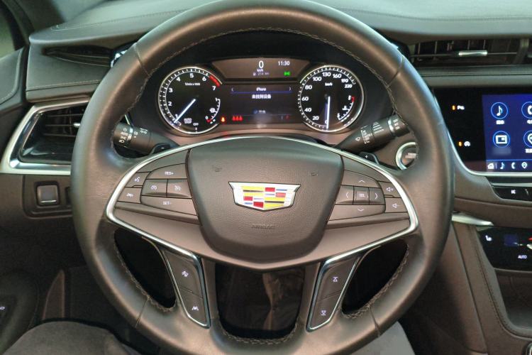 Used Cadillac XT5 2022 2.0T Two-Wheel Drive Luxury Version Steering Wheel