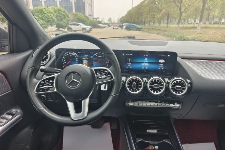 Used Mercedes-Benz GLA 2022 Second Facelift GLA 200 Interior 5