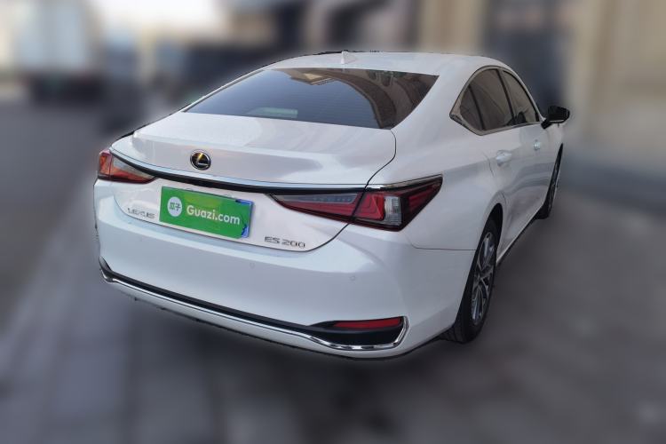 Used Lexus ES 2024 200 Premium Edition Rear Right 45 Deg