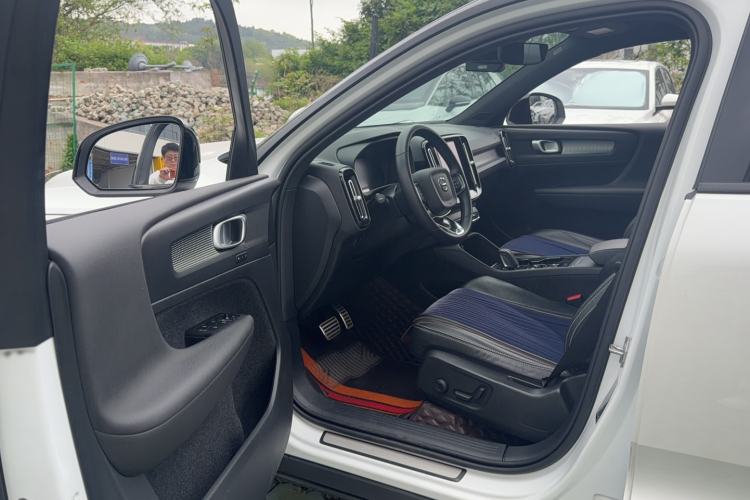 Used Volvo XC40 2022 T4 Four-Wheel Drive Smart & Dynamic Sport Edition Driver Seat