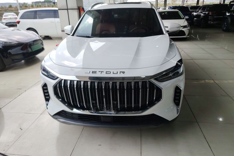 Used JETOUR X70 PLUS 2023 1.5T DCT Brave PLUS 7-Seater
