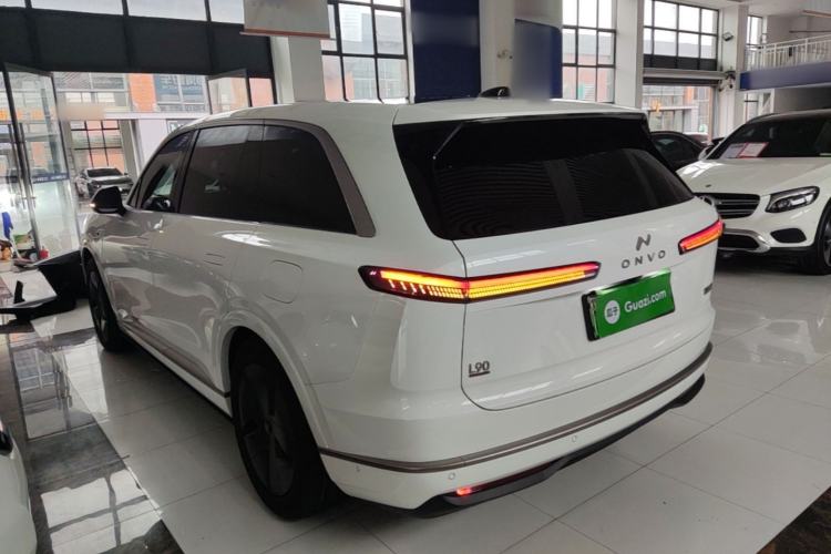 Used ONVO Luxeed L90 2025 Model—Ultra Six-Seater Version Rear Left 45 Deg