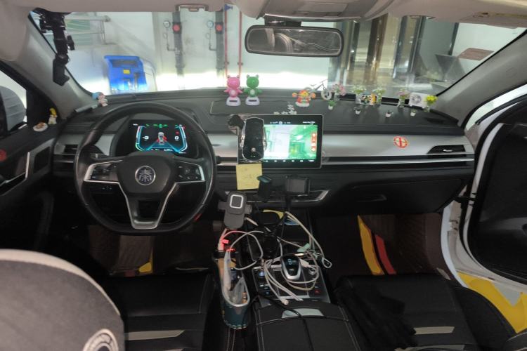 Used BYD Qin Pro New Energy 2019 DM Super Edition 1.5TI Automatic Smart Connect X-Trail Model China VI Standard Center Console